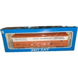 HO scale Life-Like Armstrong Flooring Thrall All Door box car train New In Box